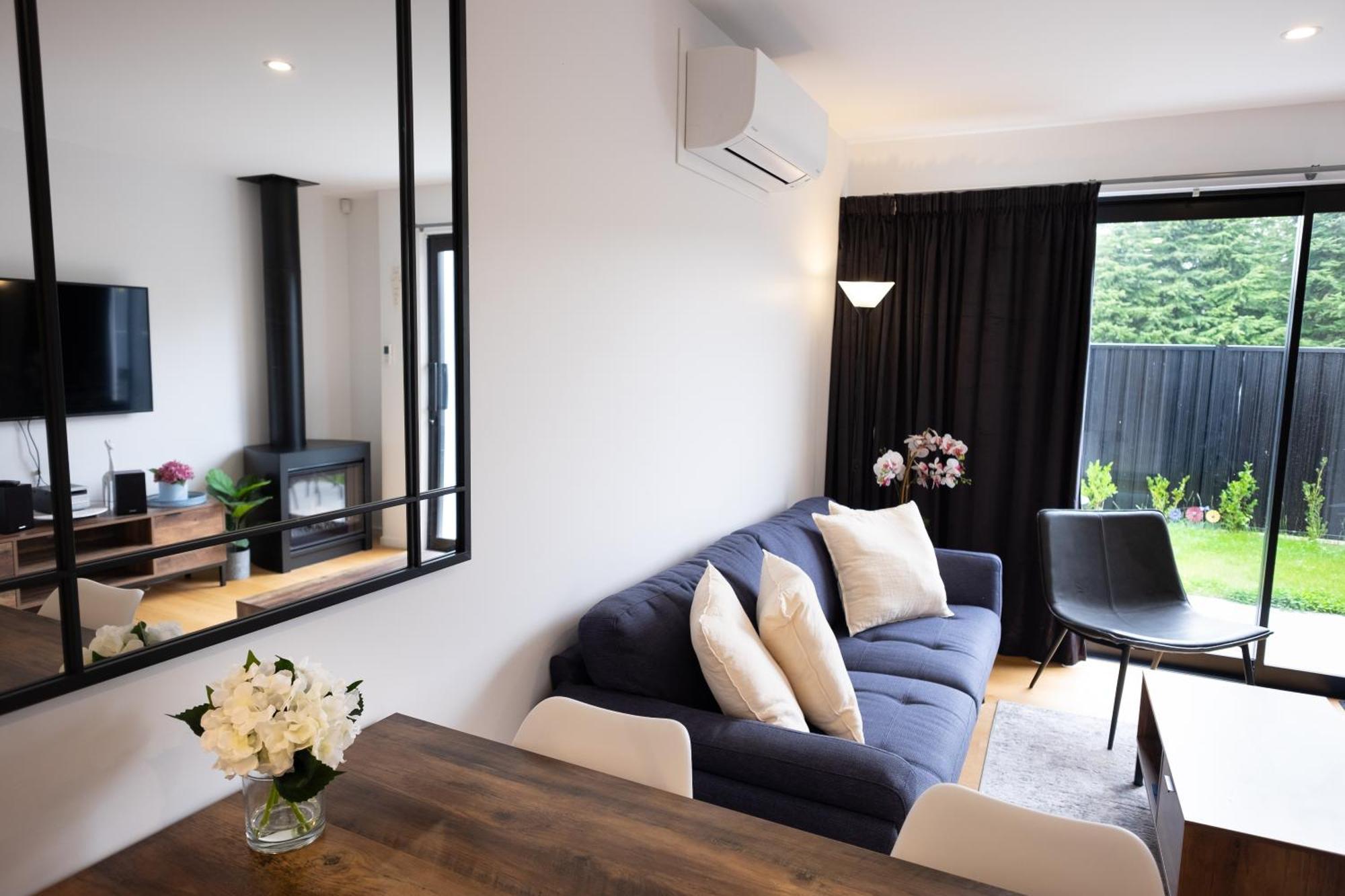 Alpine Junction Townhouse Apartments, Lodge & Hotel วานากา ภายนอก รูปภาพ