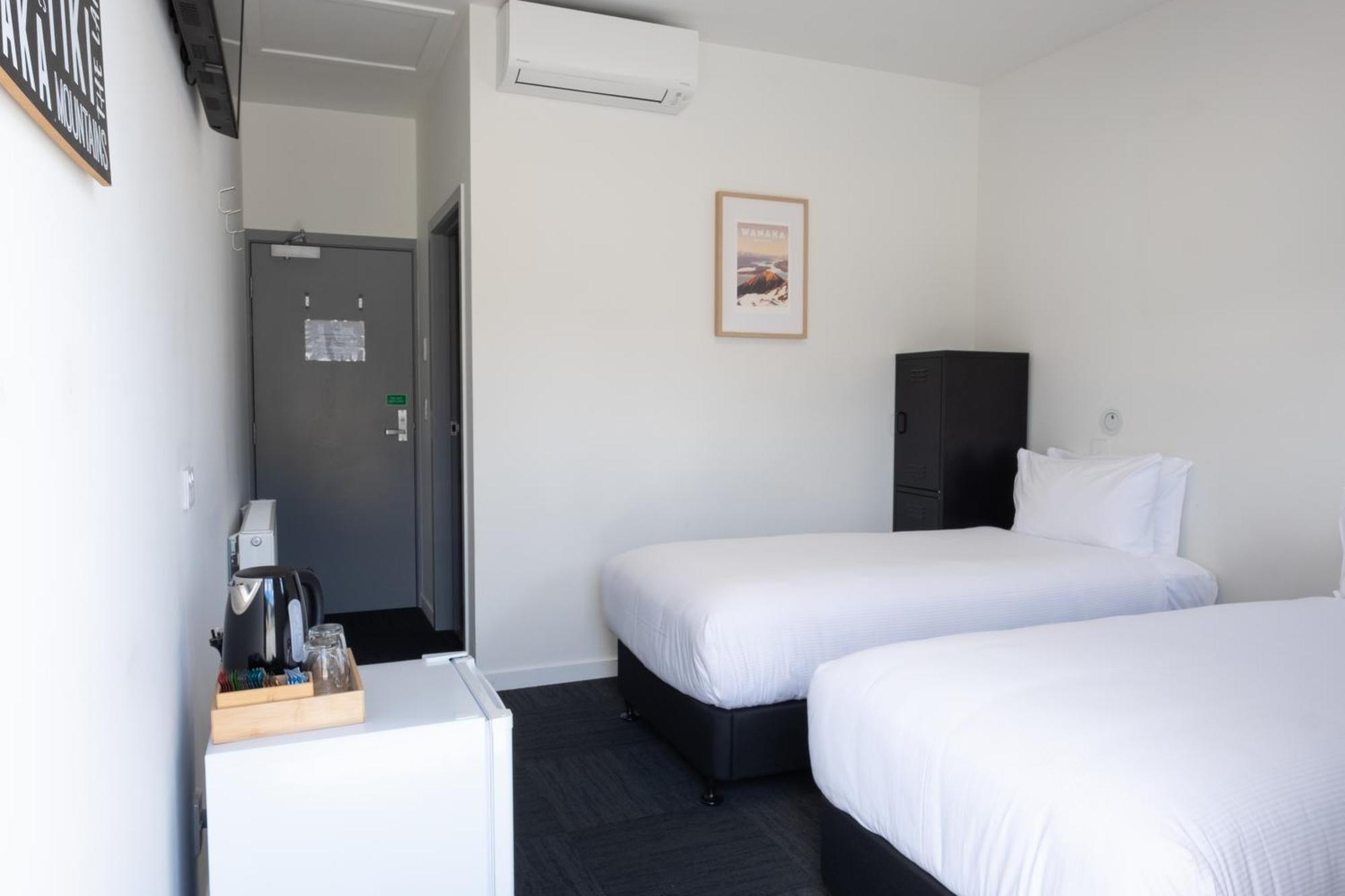 Alpine Junction Townhouse Apartments, Lodge & Hotel วานากา ภายนอก รูปภาพ